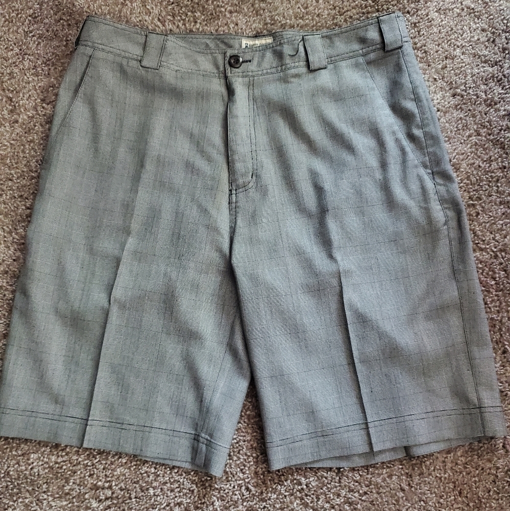 Alpine Design Men's Casual Grey Shorts Size: 36 Pants 4 Pockets